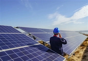 Dab tsi yog Plaub Tus Qauv Ua Lag Luam Rau Tsev Neeg Photovoltaic Fais Fab?
